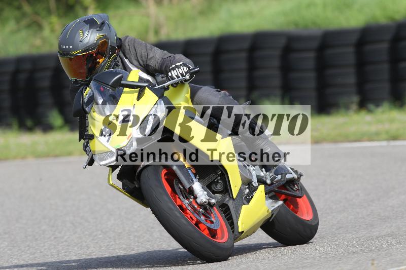 /Archiv-2025/10 23.04.2025 Cornu Master School ADR/gruen-vert/32